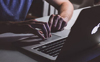 开云官网-尼克斯鏖战塞尔维亚男篮，巴恩斯爆发神勇