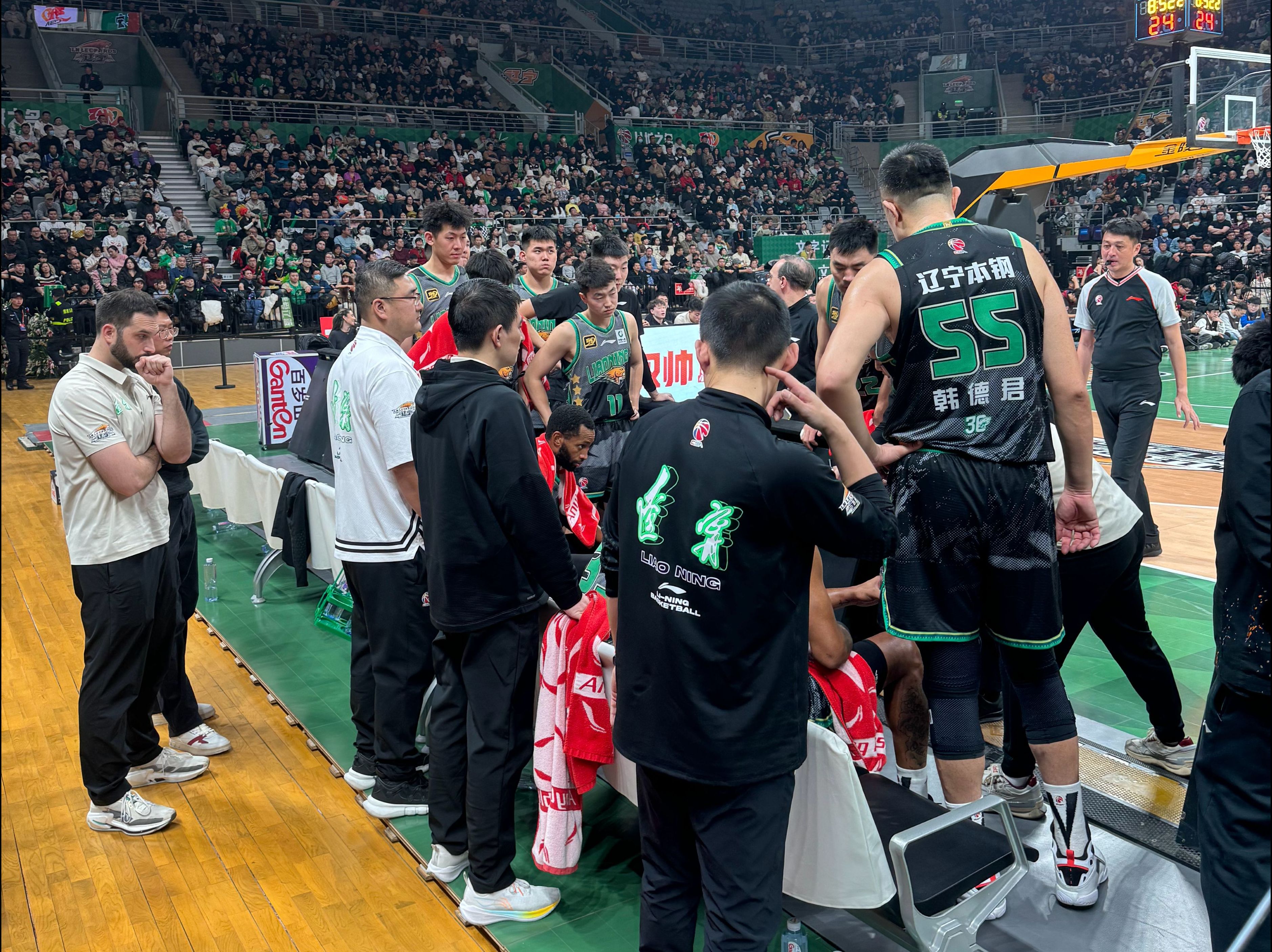 包含精彩对抗赛掀起热潮,观众热情高涨的词条 包含精彩对抗赛掀起热潮,观众热情高涨的词条