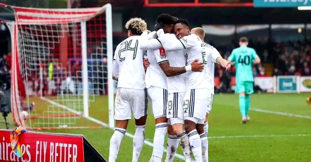 关于利兹联在主场击败对手晋级下一轮的信息 关于利兹联在主场击败对手晋级下一轮的信息