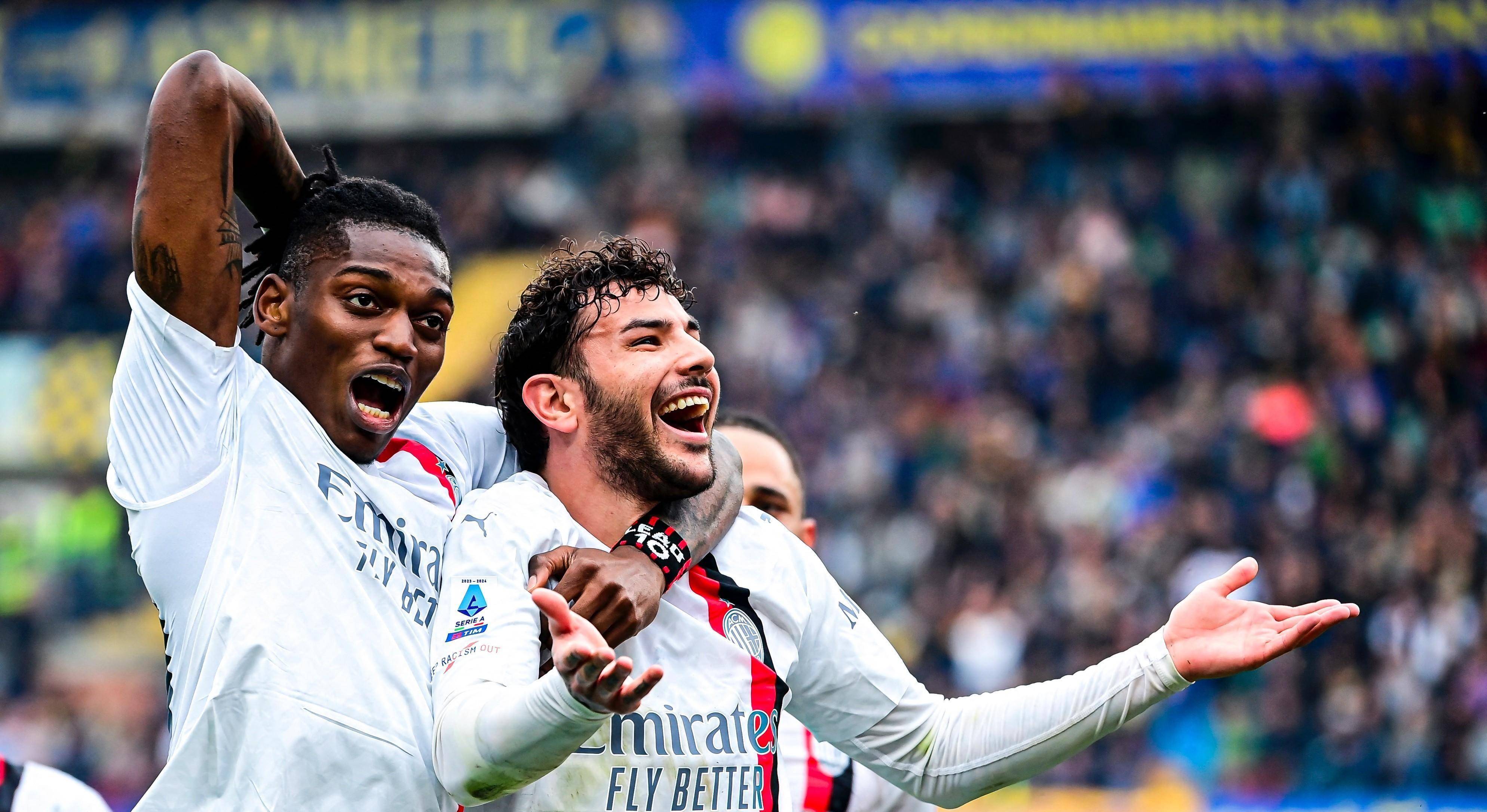 开云体育-AC米兰攻势如潮，横扫对手气势如虹的简单介绍