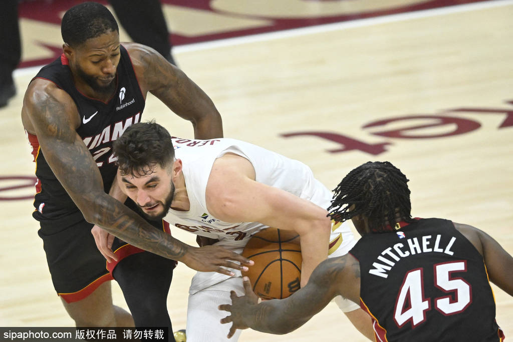 开云体育平台APP-骑士球员整装待发，准备备战次轮比赛的简单介绍