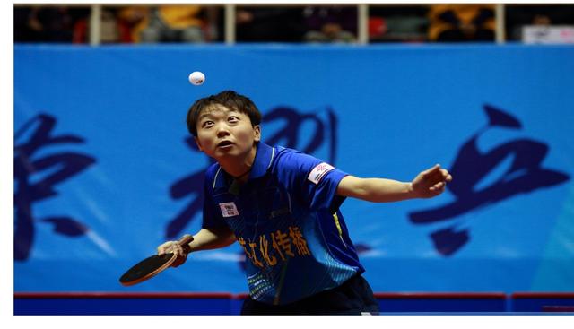 开云APP-赛场上的风云变幻，谁能笑到最后？