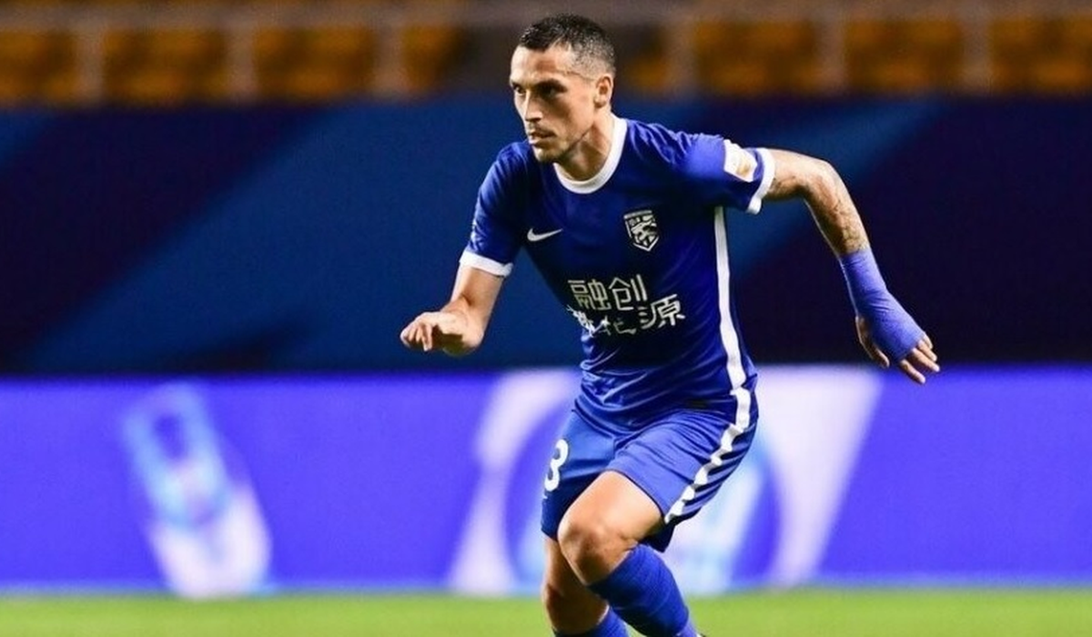 凯泽斯劳滑出保级区,陷入保级压力下的简单介绍 凯泽斯劳滑出保级区,陷入保级压力下的简单介绍