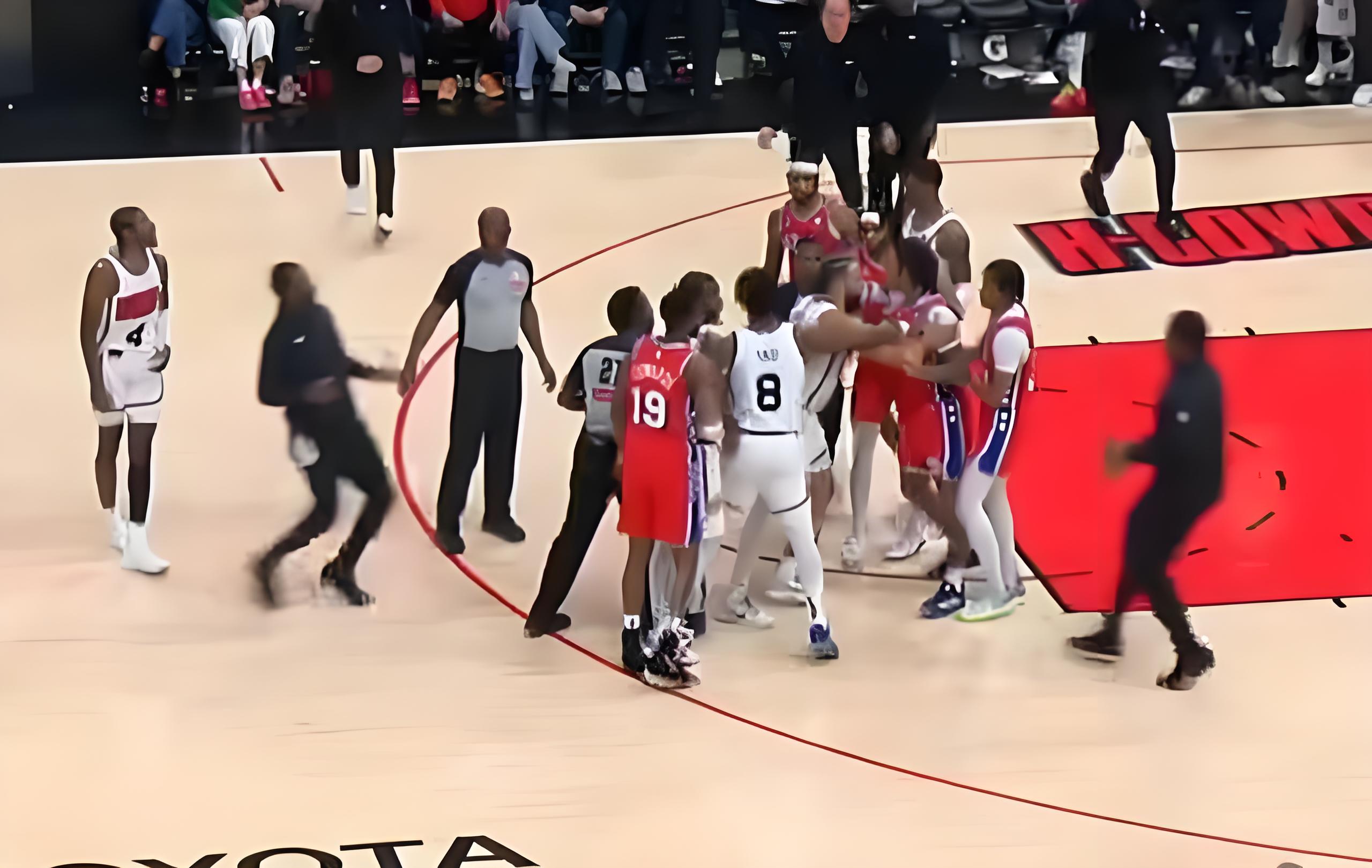 火箭客场不敌篮网,遭遇两连败 火箭客场不敌篮网,遭遇两连败