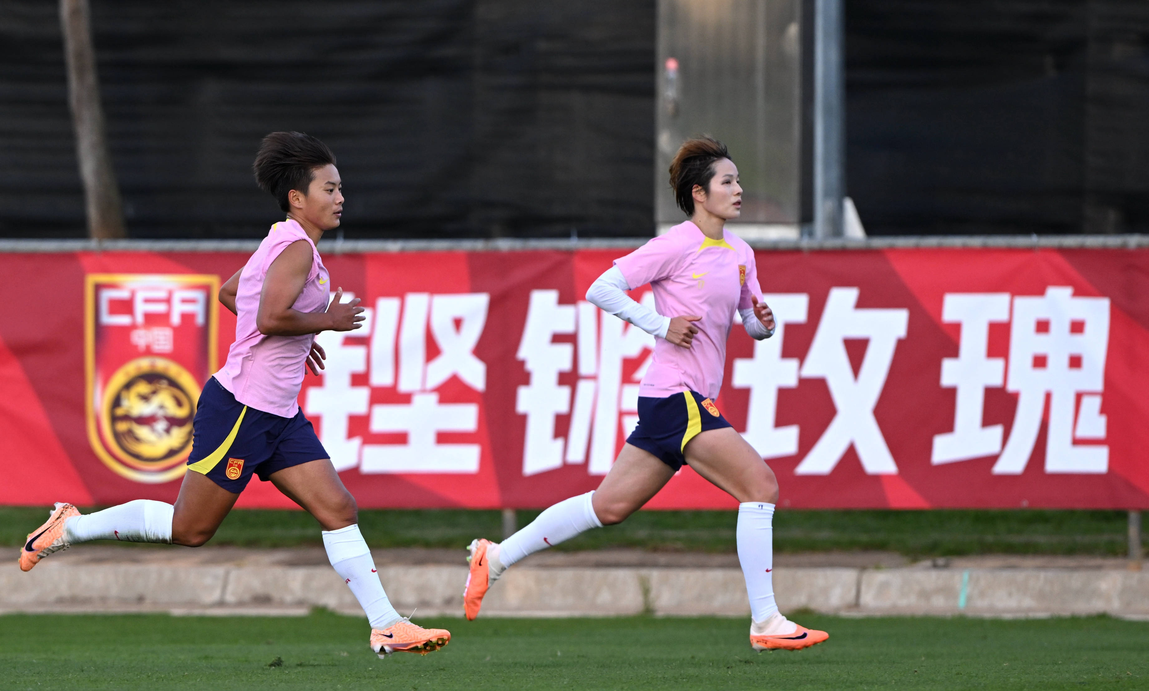 开云体育-包含黄金一代！哥伦比亚女足队员赢赞誉的词条