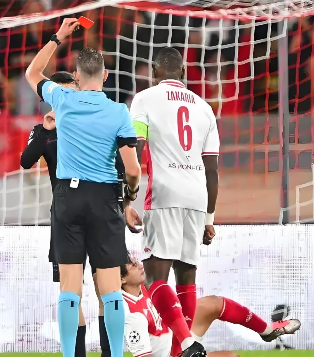 开云体育入口-纳尔比队在法甲联赛中实力过人