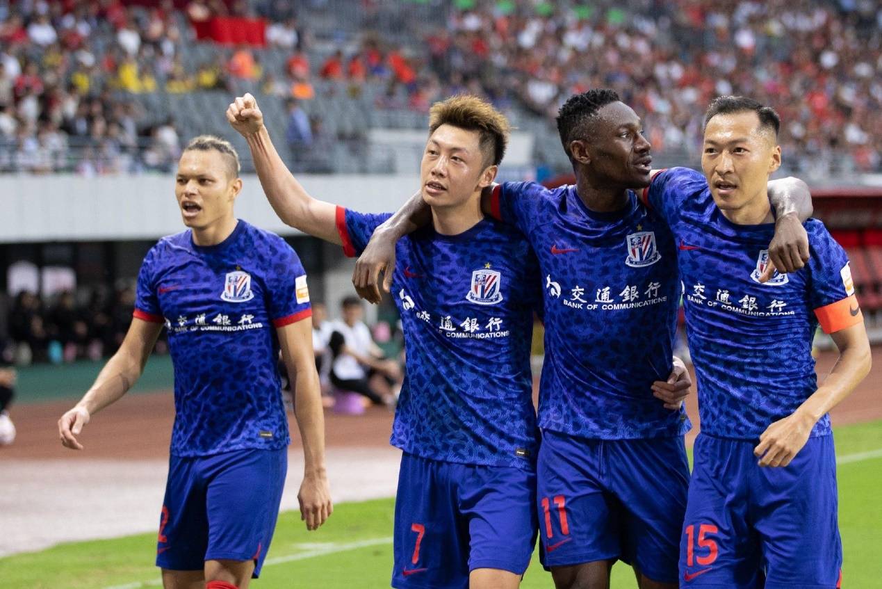 上海申花队员表现出色获得胜利的简单介绍