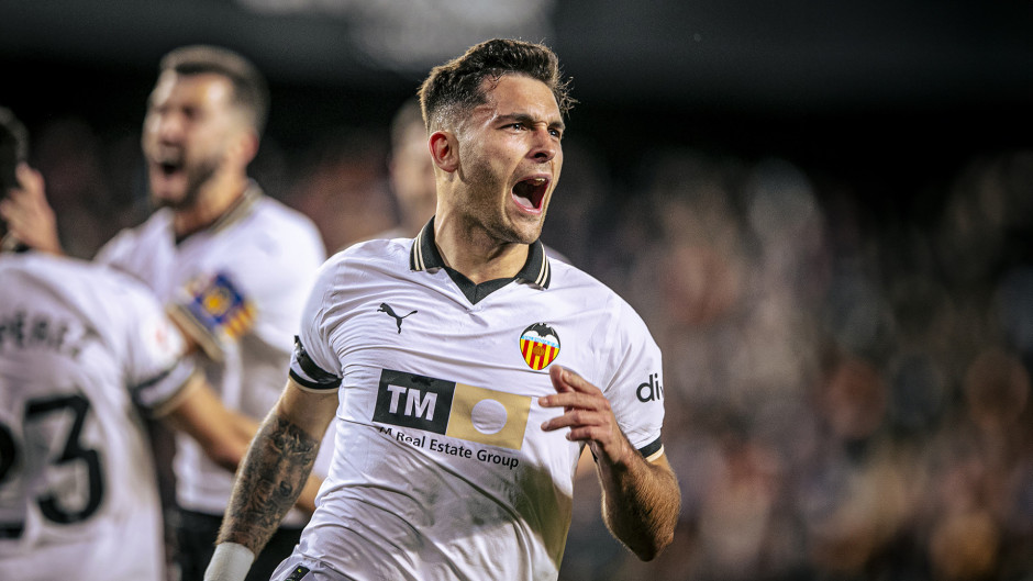 开云体育APP下载-包含阿拉维斯球队士气高涨，力争冲击欧战的词条