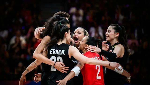 巴西女排实现三连胜，实力强劲的简单介绍