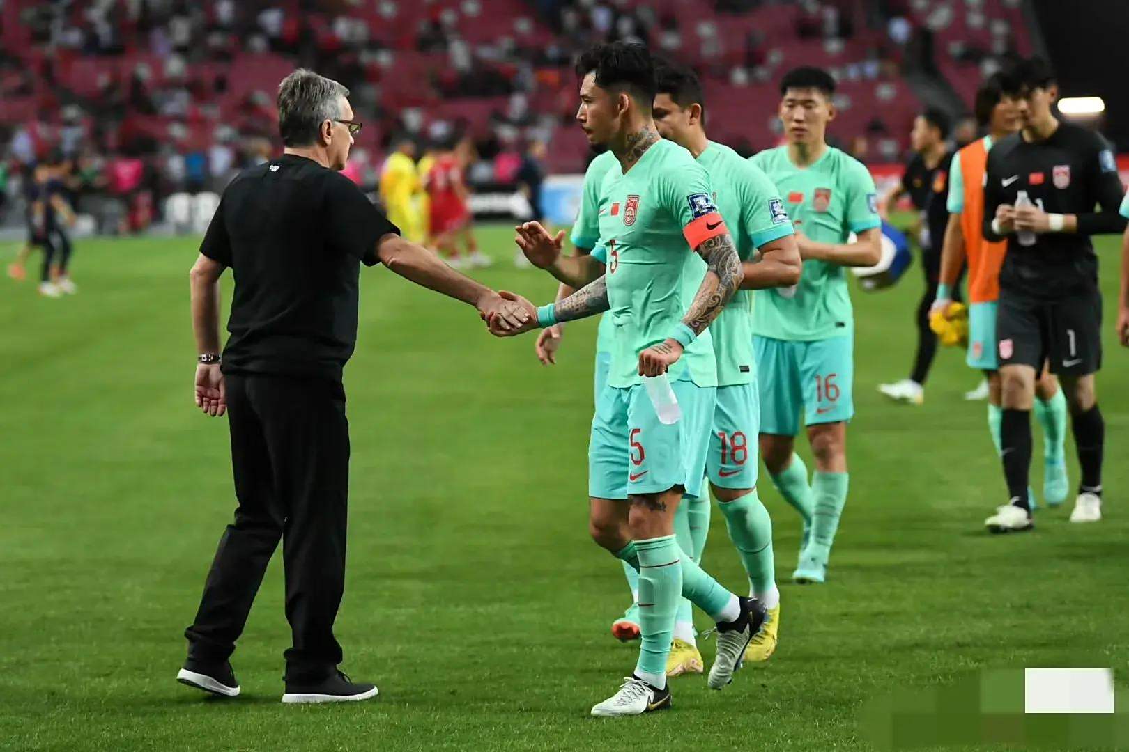 开云体育入口-深圳队意外失利，反思战术