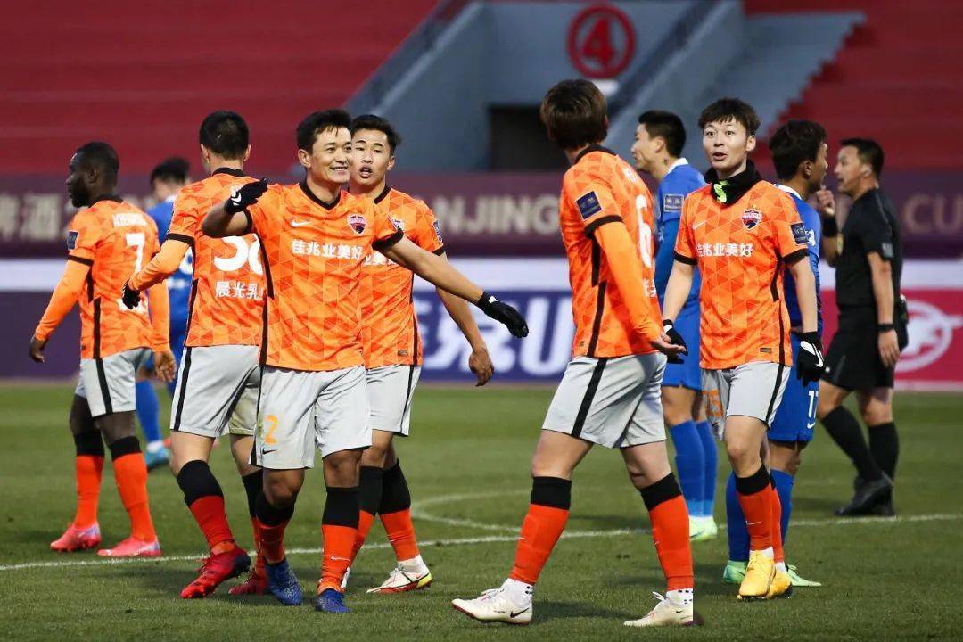 深圳队意外失利,反思战术 深圳队意外失利,反思战术