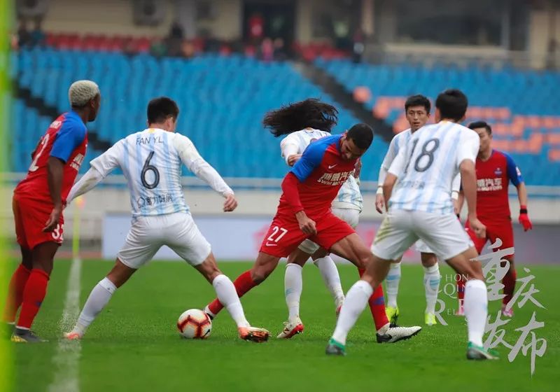 关于重庆斯威客场胜广州富力,脱离降级区的信息 关于重庆斯威客场胜广州富力,脱离降级区的信息