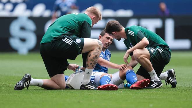 沙尔克主场不敌劲敌,失去不败纪录 沙尔克主场不敌劲敌,失去不败纪录