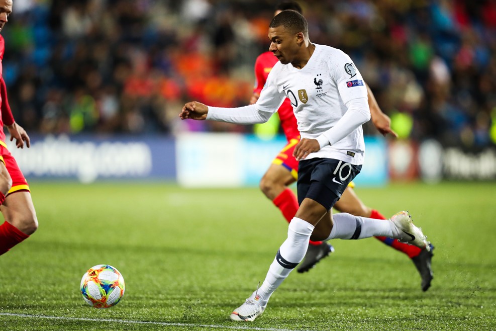 挑战欧洲强队：拉脱维亚队艰难求胜的简单介绍