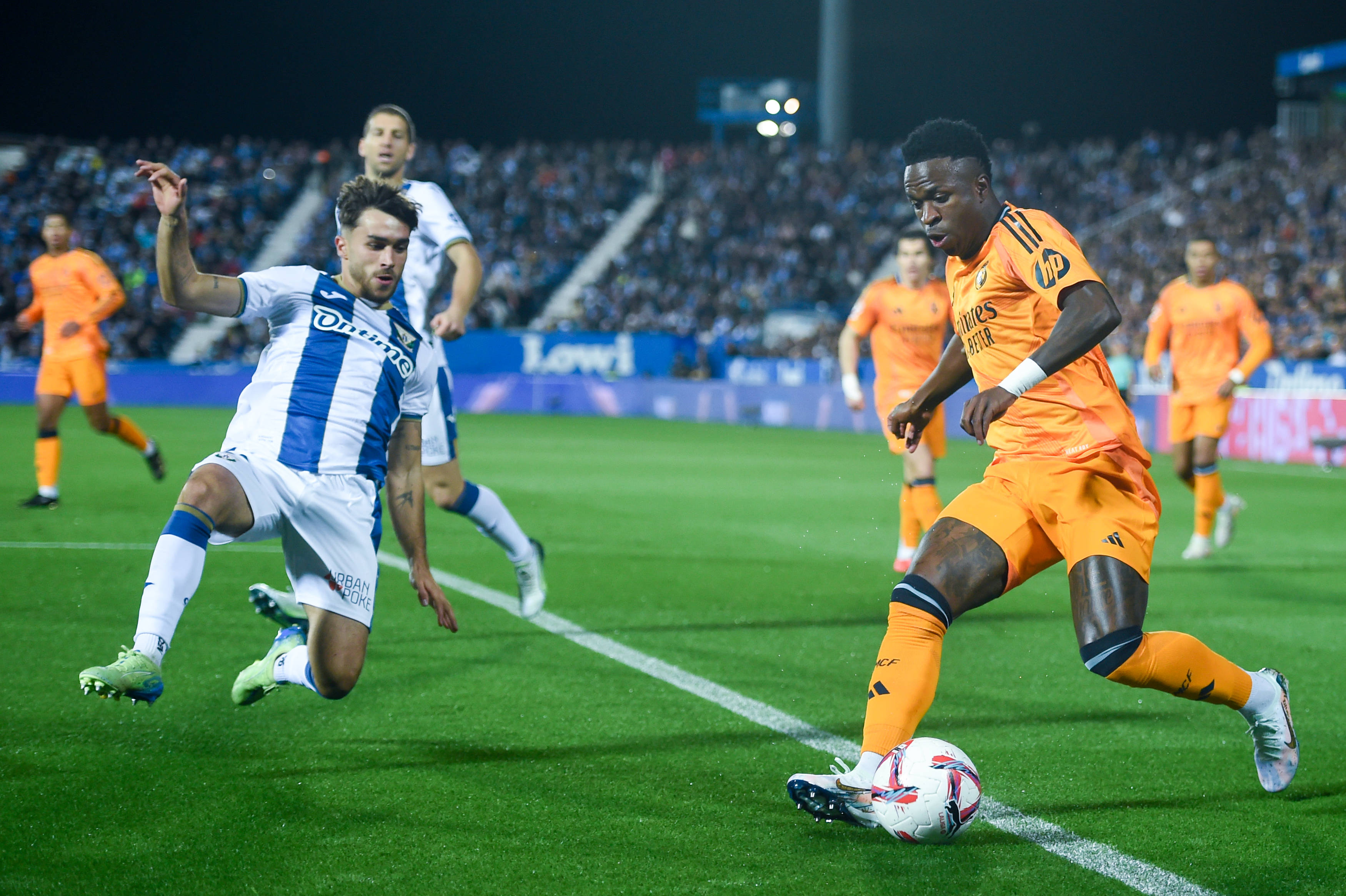 马德里进攻雄猛,备战巴萨势在必得的简单介绍 马德里进攻雄猛,备战巴萨势在必得的简单介绍