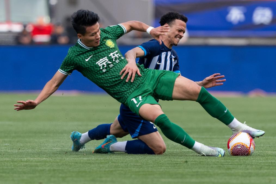 深圳佳兆业客场挑战上海申花，迎战强敌勇争胜利的简单介绍