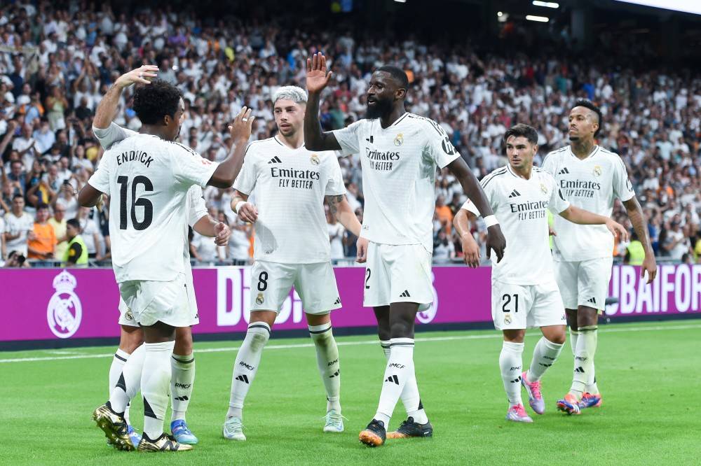 开云体育官方网站-皇家马德里队在主场比赛中获胜