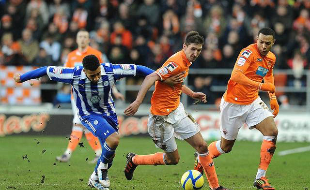 包含亚特兰大客场大胜,暂时占据前四位置的词条 包含亚特兰大客场大胜,暂时占据前四位置的词条