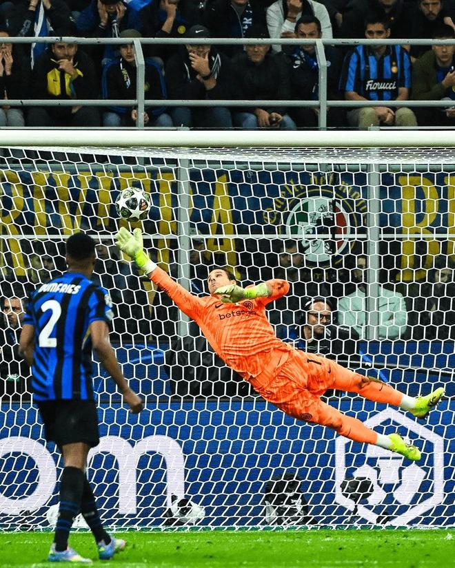 包含巴塞罗那鏖战晋级,淘汰赛希望再升温的词条 包含巴塞罗那鏖战晋级,淘汰赛希望再升温的词条