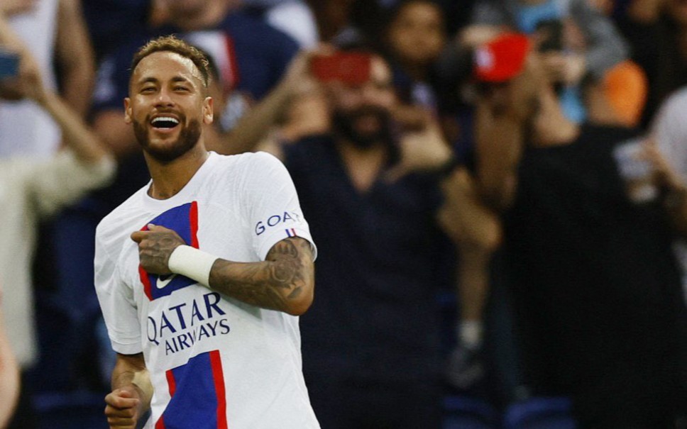 关于巴黎圣日耳曼：内马尔带领球队登上巅峰的信息