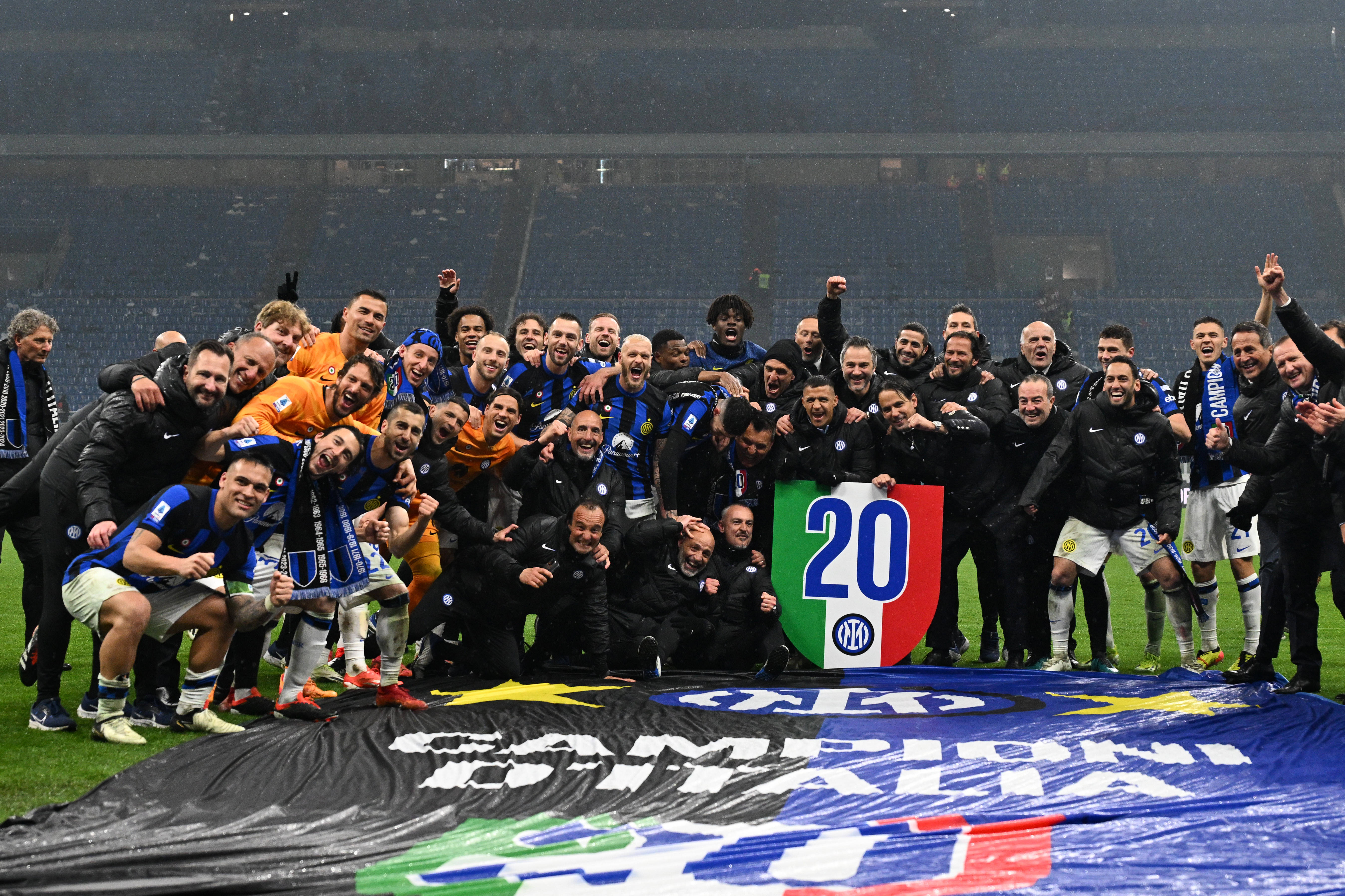 米兰德比AC米兰战胜国际米兰的简单介绍