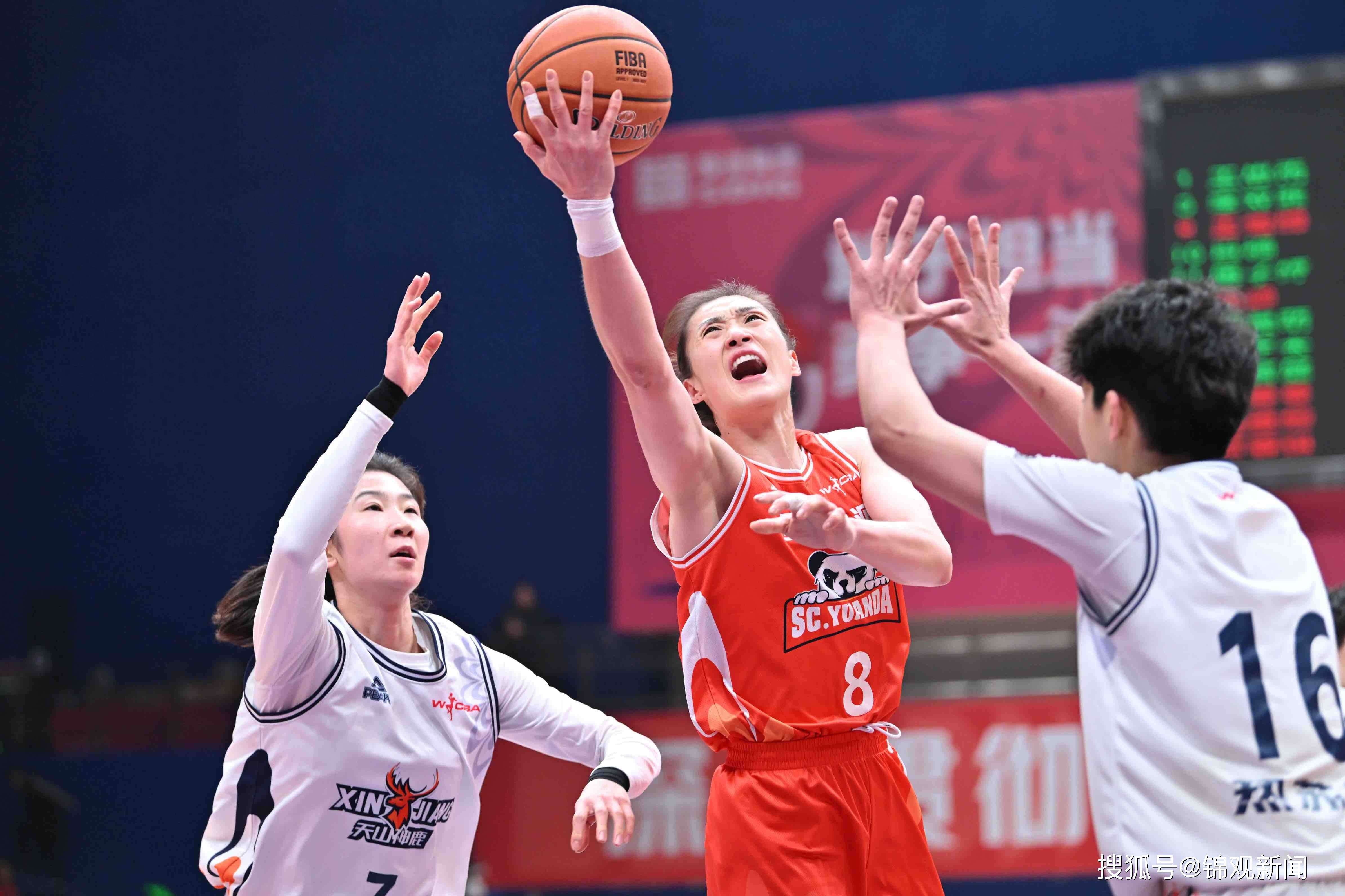 四川队主场大胜，取得本赛季首胜的简单介绍