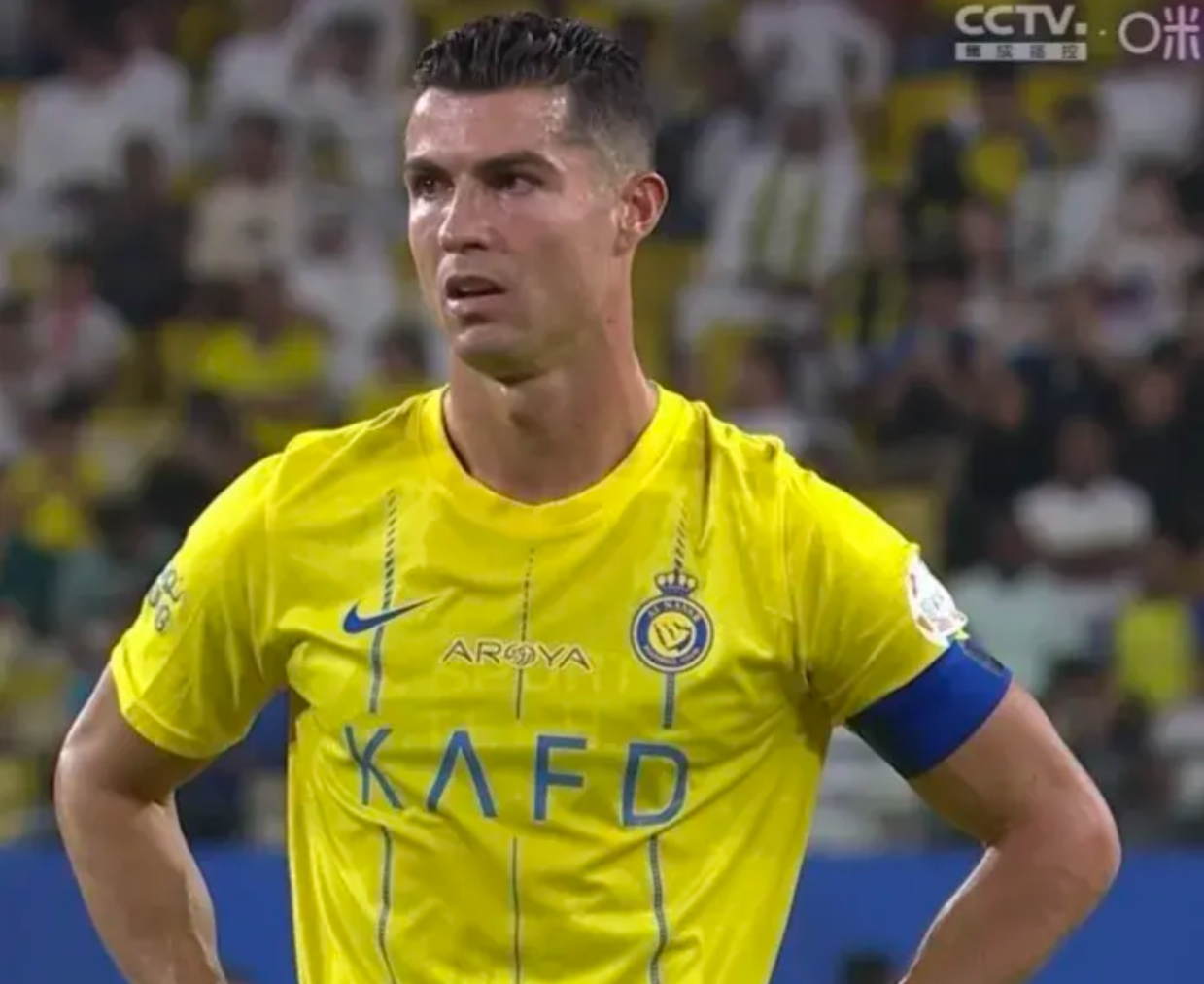 开云体育下载-皇马胜利，C罗梅开二度，巴塞罗那紧追