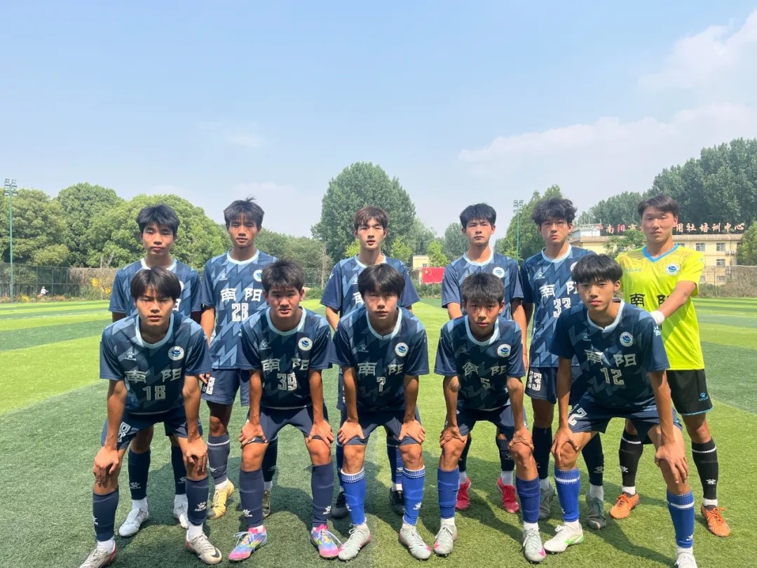 球队积极备战,士气高涨为冠军而战 球队积极备战,士气高涨为冠军而战