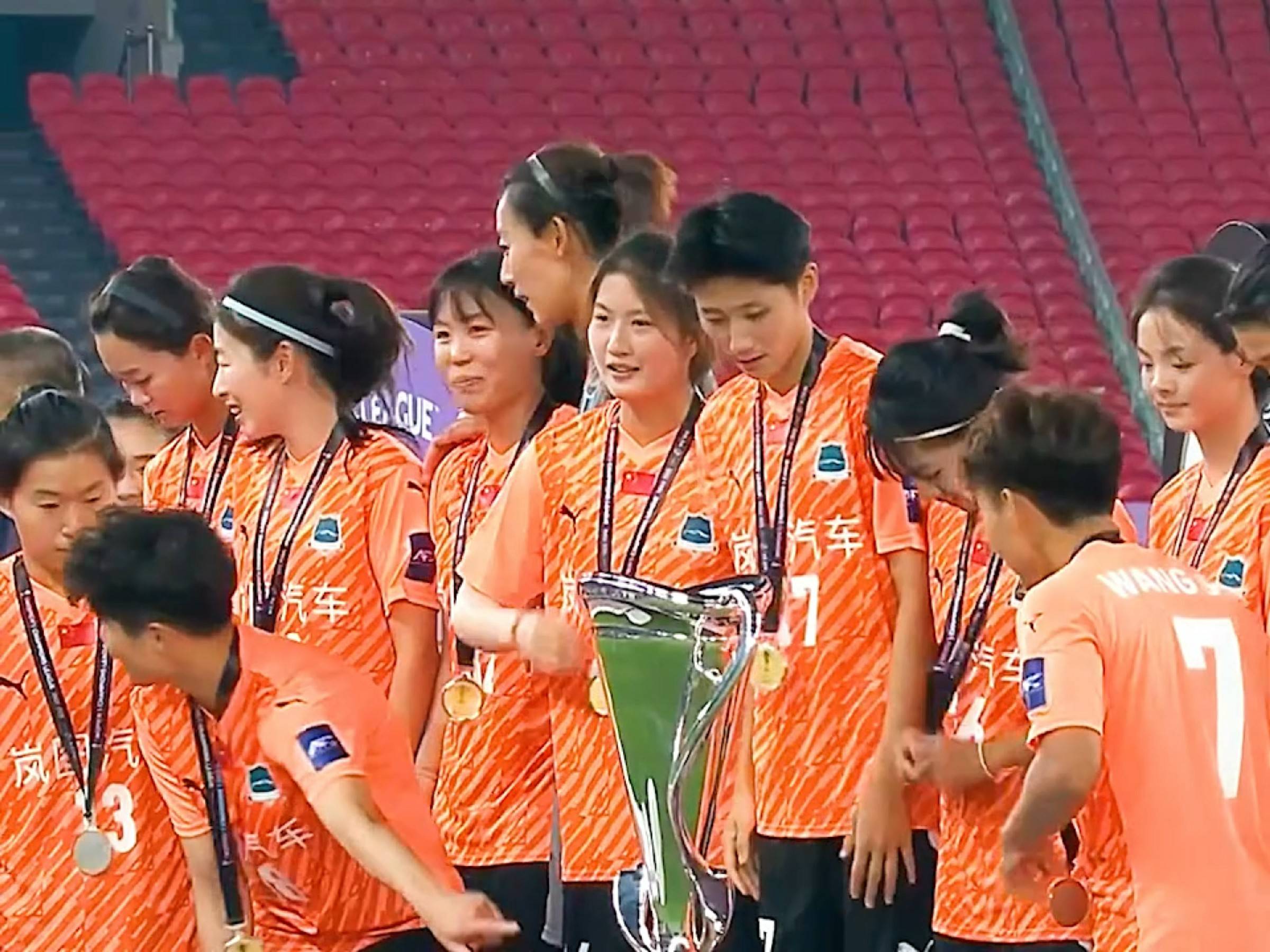 强势崛起!中国女足在比赛中展现实力 强势崛起!中国女足在比赛中展现实力