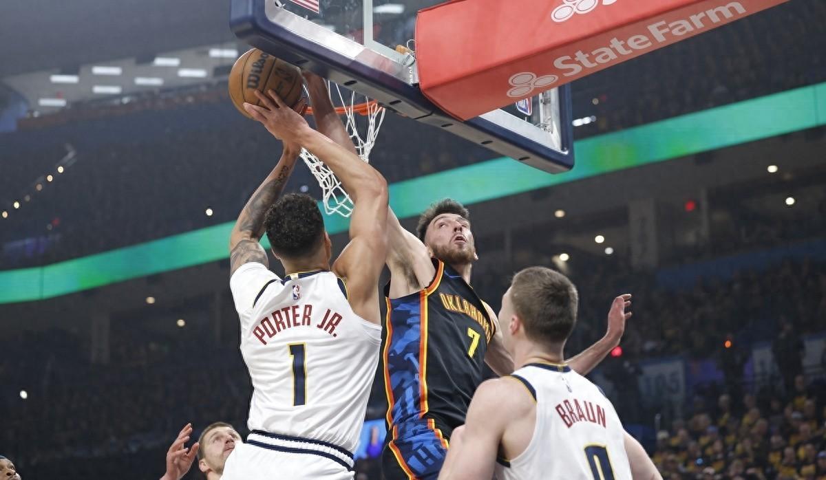 开云体育平台APP-猛龙完胜掘金，约基奇统治全场的简单介绍