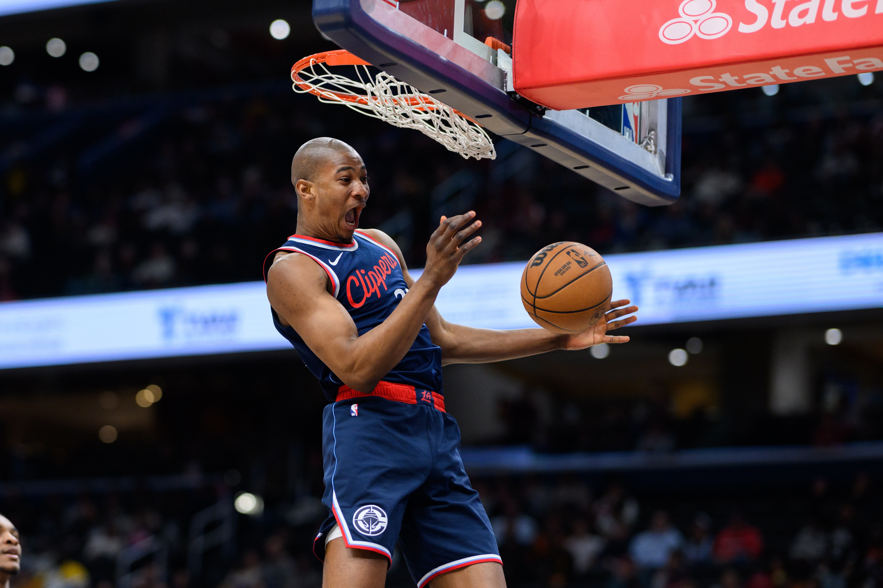 广州队逆转鹈鹕,霍勒迪状态火热 广州队逆转鹈鹕,霍勒迪状态火热