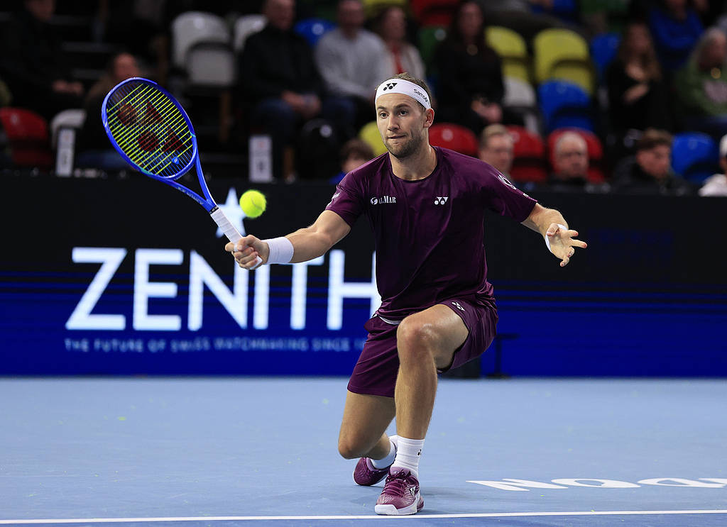 开云体育APP下载-法网碾压温网，鲁德统治全场