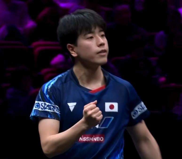 德国队力克日本队,奥恰洛夫惊艳四座 德国队力克日本队,奥恰洛夫惊艳四座