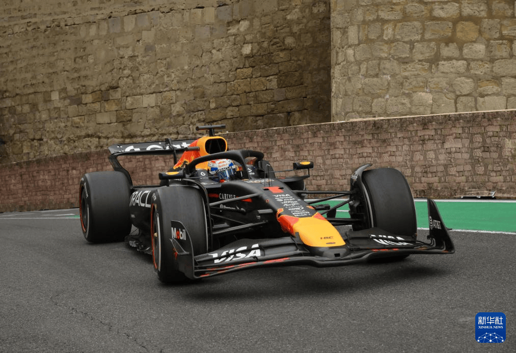 红牛二队碾压索伯车队,维斯塔潘带队取胜 红牛二队碾压索伯车队,维斯塔潘带队取胜